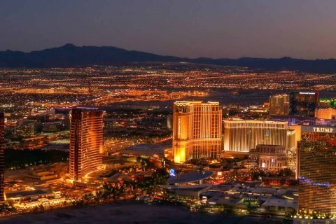 vegas at night 480x320